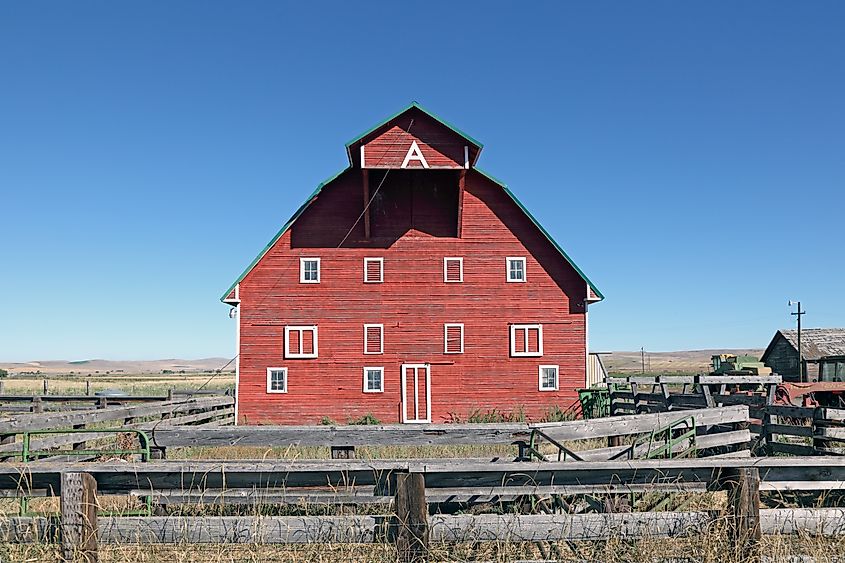 A red barn in the town of Enterprise, Oregon.