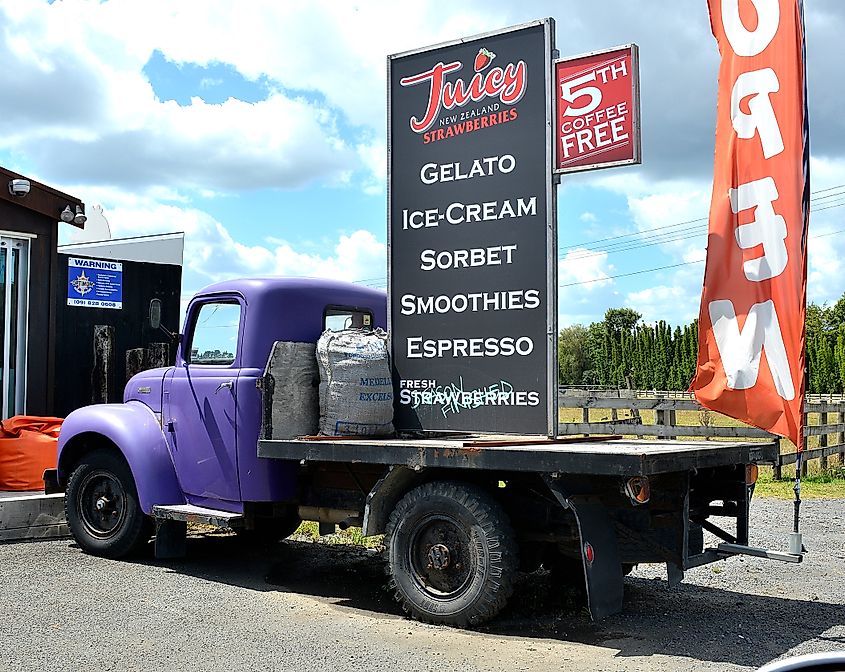 Vintage truck advertising ice cream varieties in Kumeu, West Auckland, New Zealand. Image Credit GPS 56 via Wikimedia.