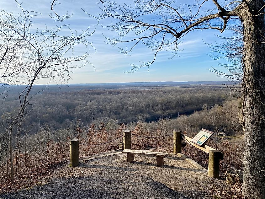 Lookout over the Little Grand Canyon in Southern Illinois