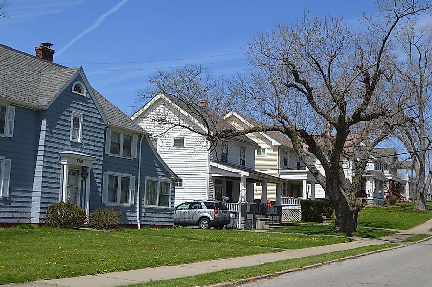 Residential neighborhood along Vine Street in Maple Heights, Ohio