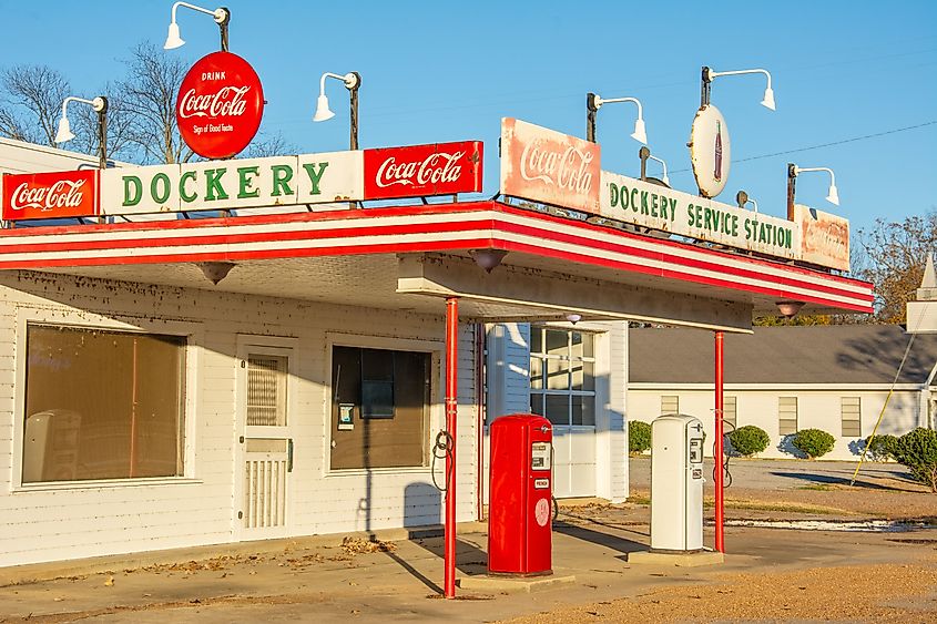 The Dockery Service Station in Cleveland, Mississippi. Editorial credit: Nina Alizada / Shutterstock.com