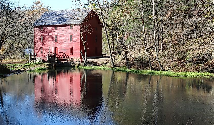Ozark National Scenic Riverways, Alley Spring reflection of Alley Mill in the Mill Pond, Eminence, Missouri
