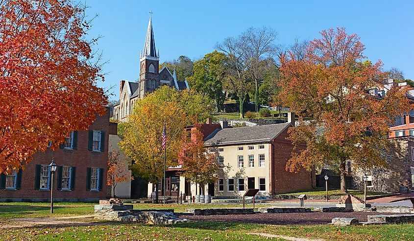 7 Least-Crowded Towns In West Virginia To Catch Fall Foliage - WorldAtlas