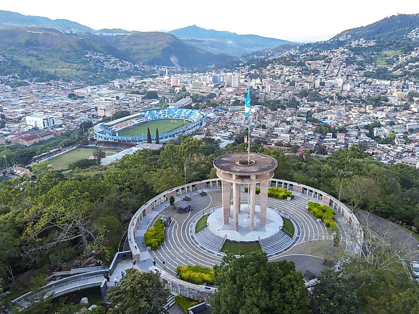 Honduran flag in the center of Tegucigalpa city. Source: Shutterstock/Vivid imagery