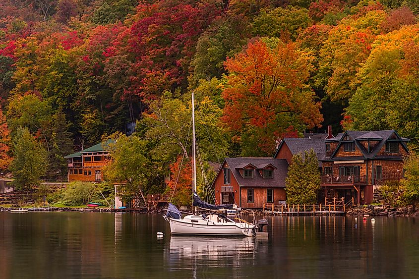 Homes along Lake Willoughby 