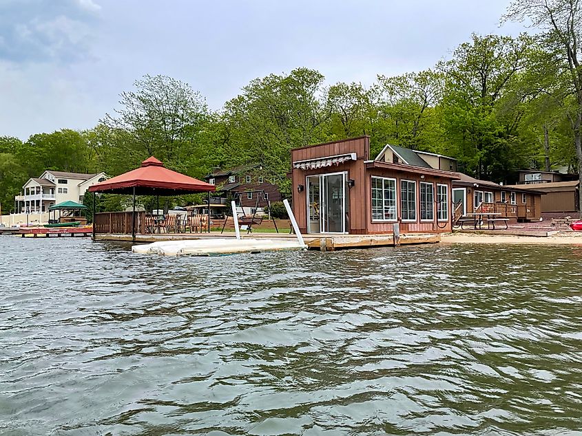 View of buildings along the coast of Lake Harmony in the Pocono Mountains.