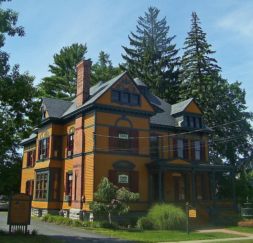 Ballston Spa, New York. In Wikipedia. https://en.wikipedia.org/wiki/Ballston_Spa,_New_York By Daniel Case - Own work, CC BY-SA 3.0, https://commons.wikimedia.org/w/index.php?curid=7870660