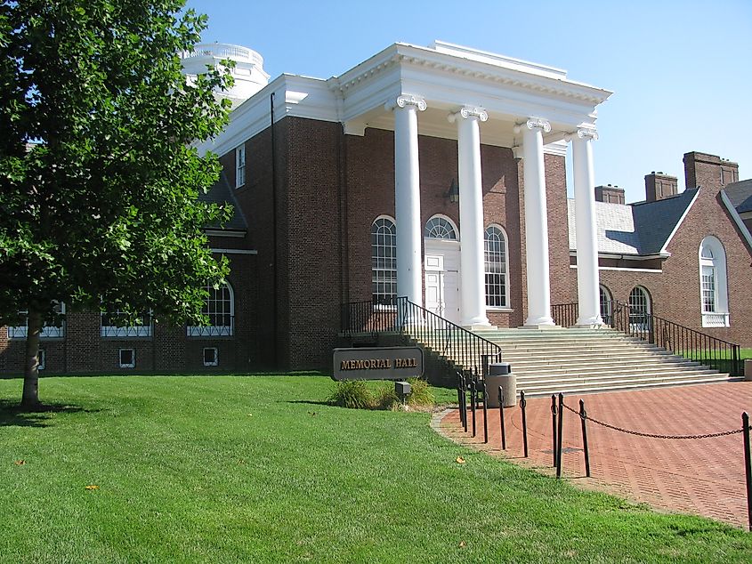 Memorial Hall of the University of Delaware campus