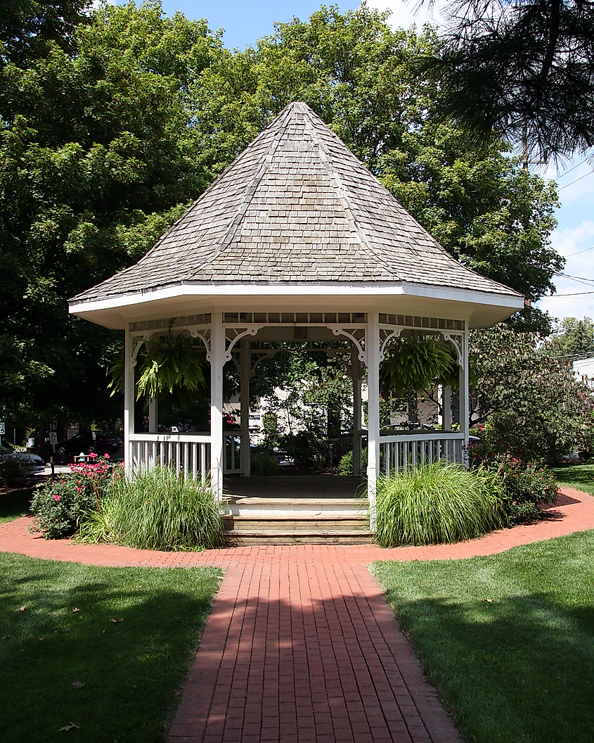 Gazebo at the site of the town's first railroad depot. Located in Lincoln Park.