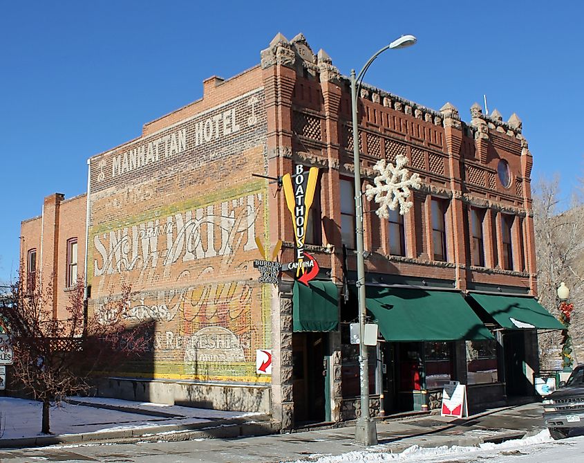 Manhattan Hotel (Salida, Colorado). In Wikipedia. https://en.wikipedia.org/wiki/Manhattan_Hotel_(Salida,_Colorado) By Jeffrey Beall - Own work, CC BY-SA 3.0, https://commons.wikimedia.org/w/index.php?curid=23327773