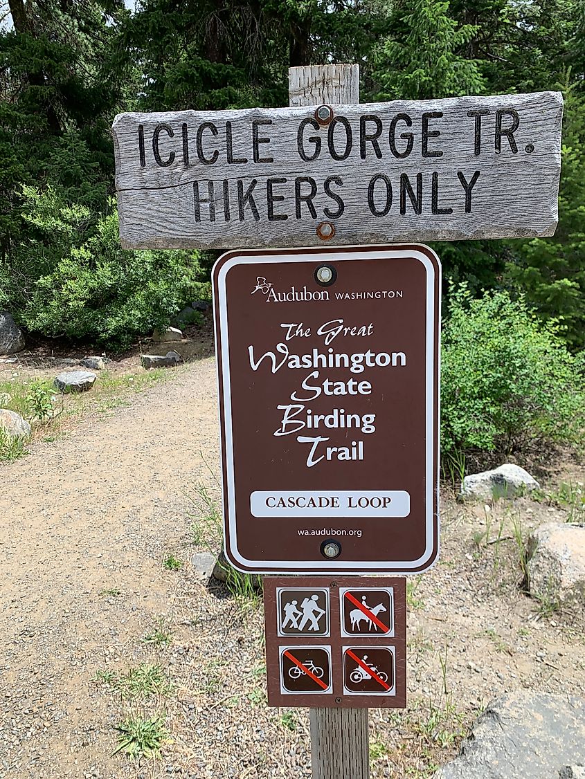 Sign for Icicle Gorge Trail in Leavenworth, Washington. Editorial credit: JasonRenfrow / Shutterstock.com