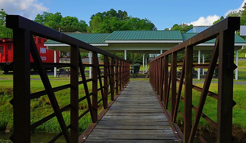 Bridge crossing over Little Tom's Creek to Ringley Park.