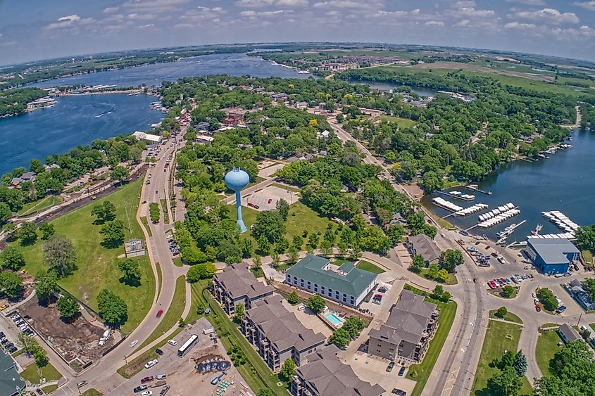 Arnold's Park, Iowa: Tourist town in the Lake Okoboji area with an amusement park.