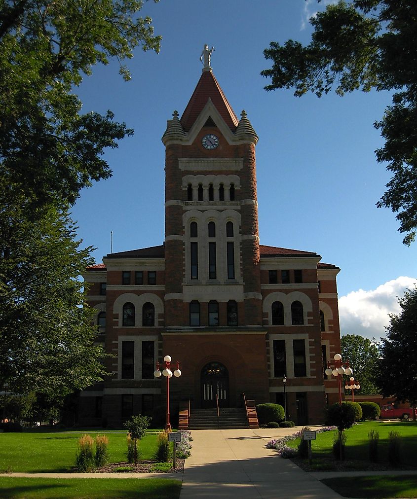 Orange City, Iowa. In Wikipedia. https://en.wikipedia.org/wiki/Orange_City,_Iowa By Josejuan05 at English Wikipedia - Transferred from en.wikipedia to Commons by Pauk using CommonsHelper., CC0, https://commons.wikimedia.org/w/index.php?curid=16884385