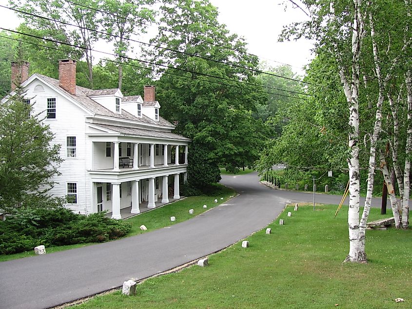 Stockbridge, Massachusetts. In Wikipedia. https://en.wikipedia.org/wiki/Stockbridge,_Massachusetts By John Phelan - Own work, CC BY 3.0, https://commons.wikimedia.org/w/index.php?curid=10854616