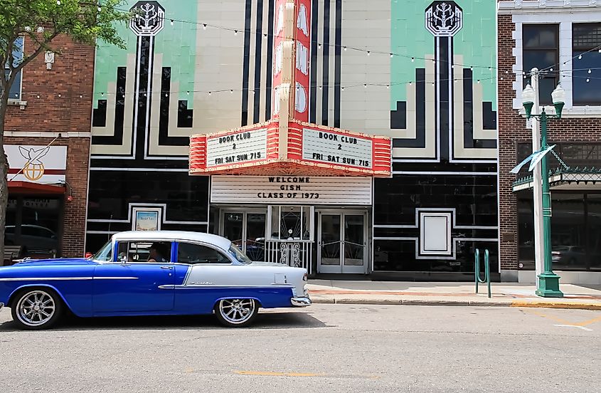 A movie theater in Grand Island, Nebraska. Image credit: Sabrina Janelle Gordon / Shutterstock.com.