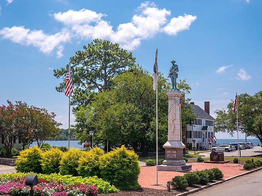 Memorial to the Confederate Dead at Edenton, North Carolina.