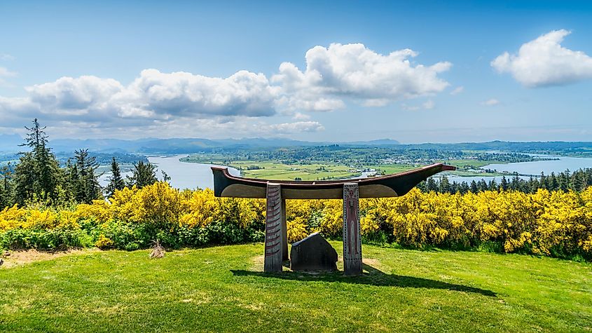 Chief Comcomly Memorial at Coxcomly Hill, Astoria, OR. Editorial credit: Harry Beugelink / Shutterstock.com