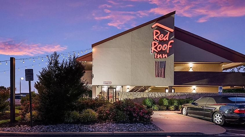 The Red Roof Inn in Philadelphia, via 