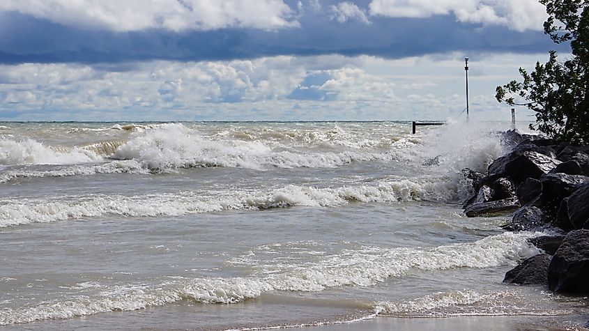 High winds create waves and dangerous water conditions along the Illinois shoreline of Lake Michigan 