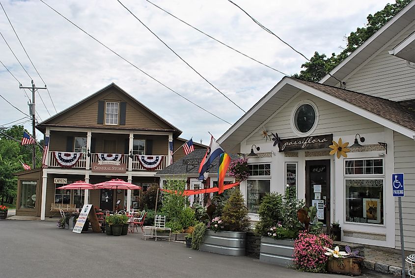 Hillsdale hamlet, with general store in the background.