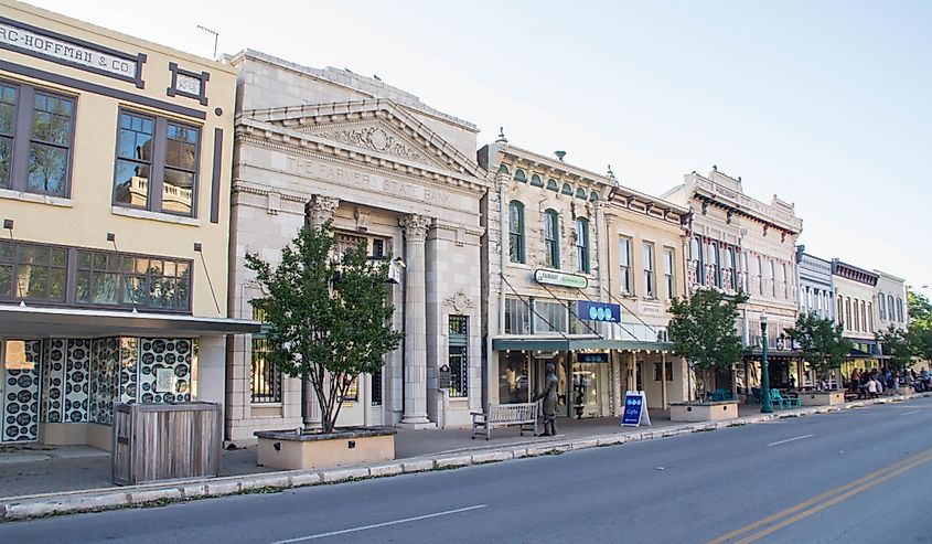 View of South Austin Ave in Georgetown.