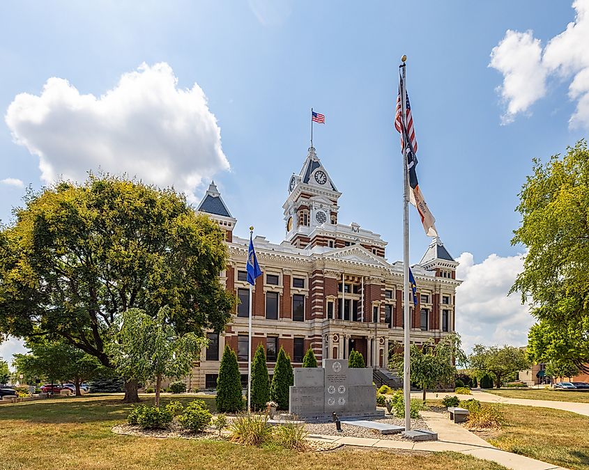The Johnson County Courthouse in Franklin, Indiana. (Roberto Galan / Shutterstock.com.)