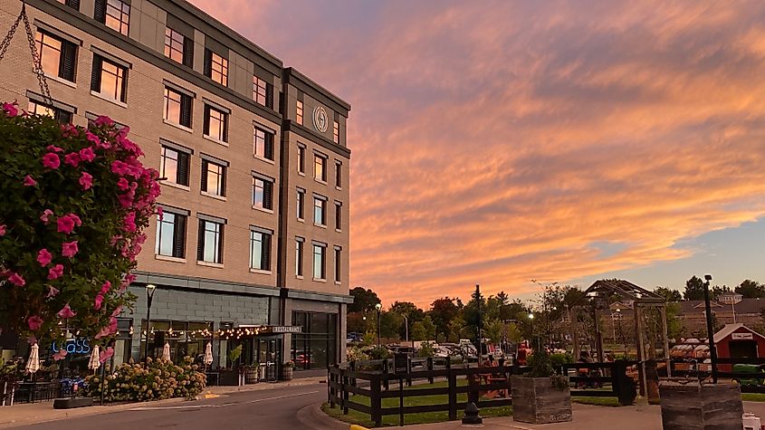 Origin Hotel Lexington at sunset photo by Bryan Dearsley