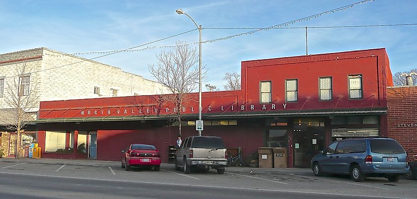 The North Valley Public Library in Stevensville, Montana, a welcoming community space with classic architecture in a small-town setting.