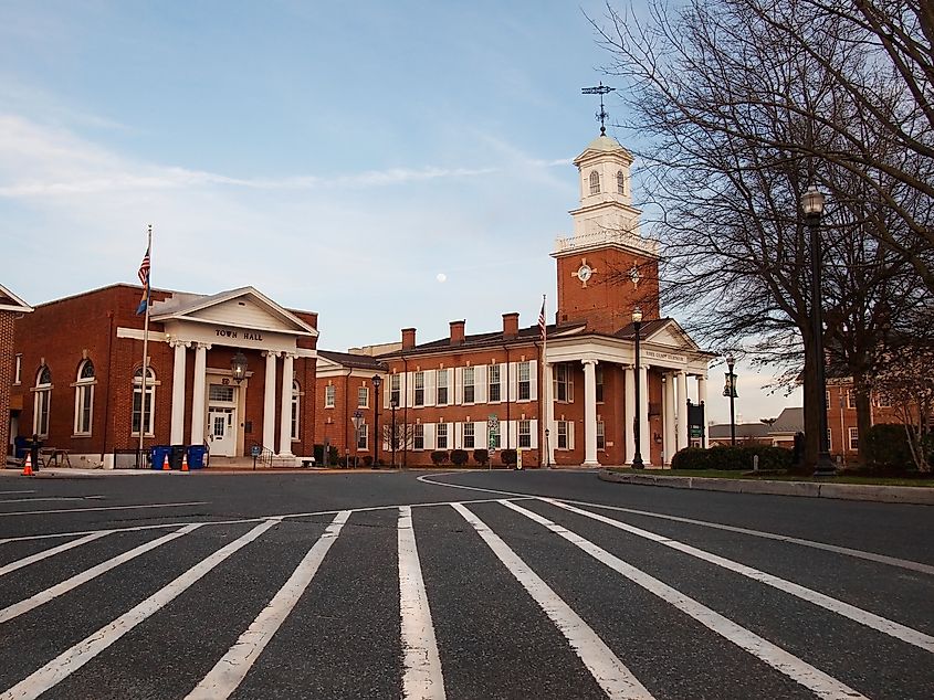 The Circle, in Georgetown, Delaware is home to the city's Town Hall and the Sussex County Courthouse. Editorial credit: duckeesue / Shutterstock.com