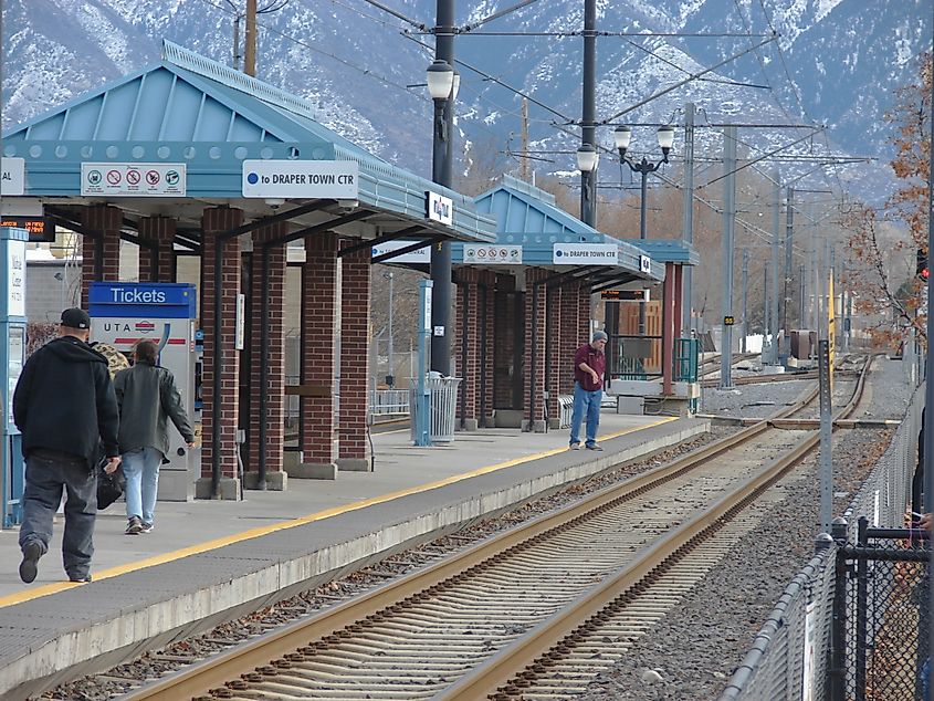 Midvale Center station. In Wikipedia. https://en.wikipedia.org/wiki/Midvale_Center_station By An Errant Knight - Own work, CC BY-SA 4.0, https://commons.wikimedia.org/w/index.php?curid=38086142