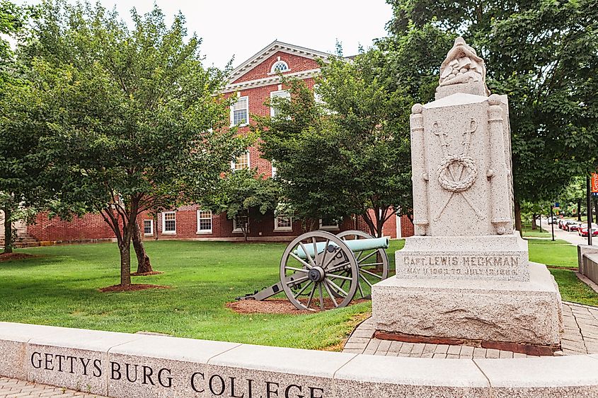 A civil war monument at the Gettysburg College