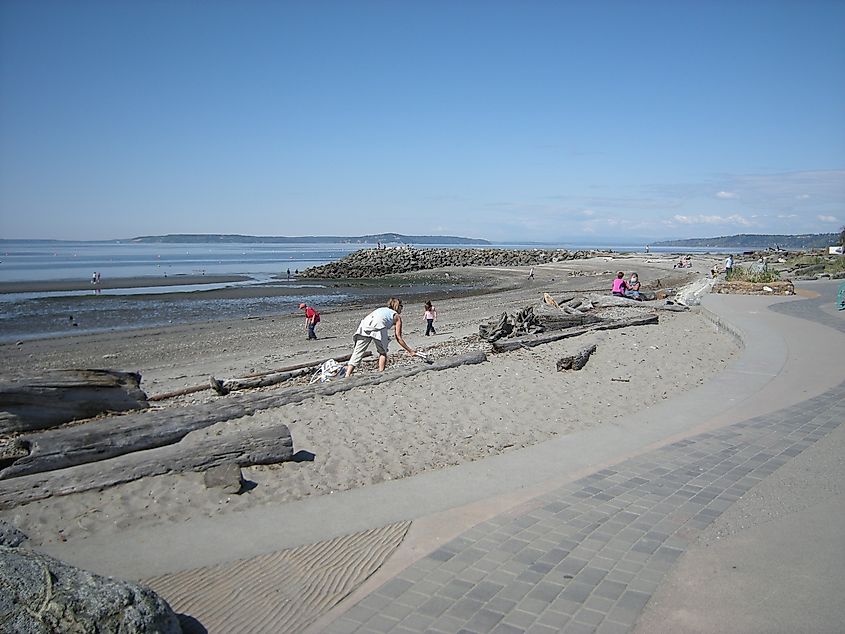 The beach at Brackett's Landing, near the end of Main Street, Edmonds, Washington.