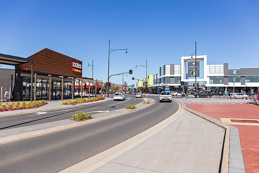 Looking down High Street in Wodonga