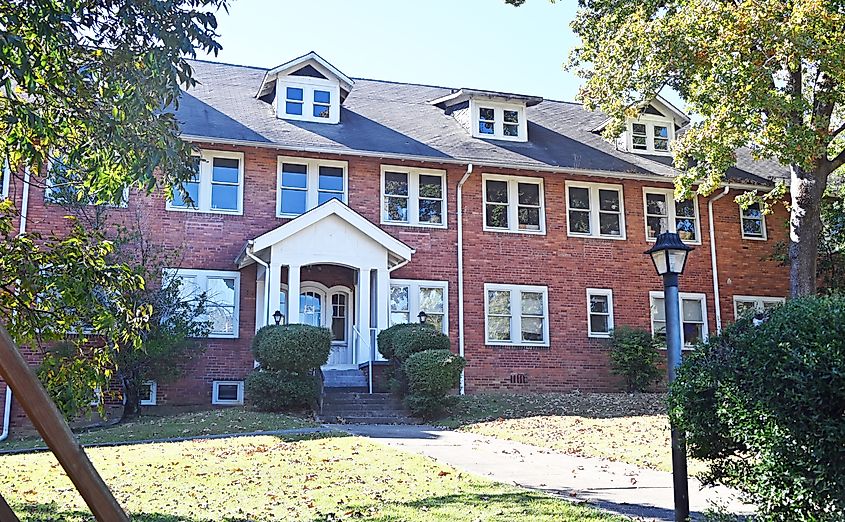 Jasper, Alabama. Editorial Photo Credit: Jud McCranie, CC BY-SA 4.0 <https://creativecommons.org/licenses/by-sa/4.0>, via Wikimedia Commons via Wikimedia Commons.