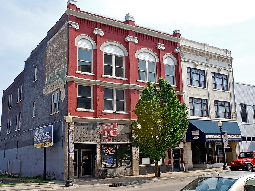 New Castle Commercial Historic District. In Wikipedia. https://en.wikipedia.org/wiki/New_Castle_Commercial_Historic_District By Smallbones - Own work, CC0, https://commons.wikimedia.org/w/index.php?curid=15244084