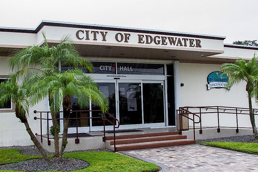 Edgewater, Florida: City hall building