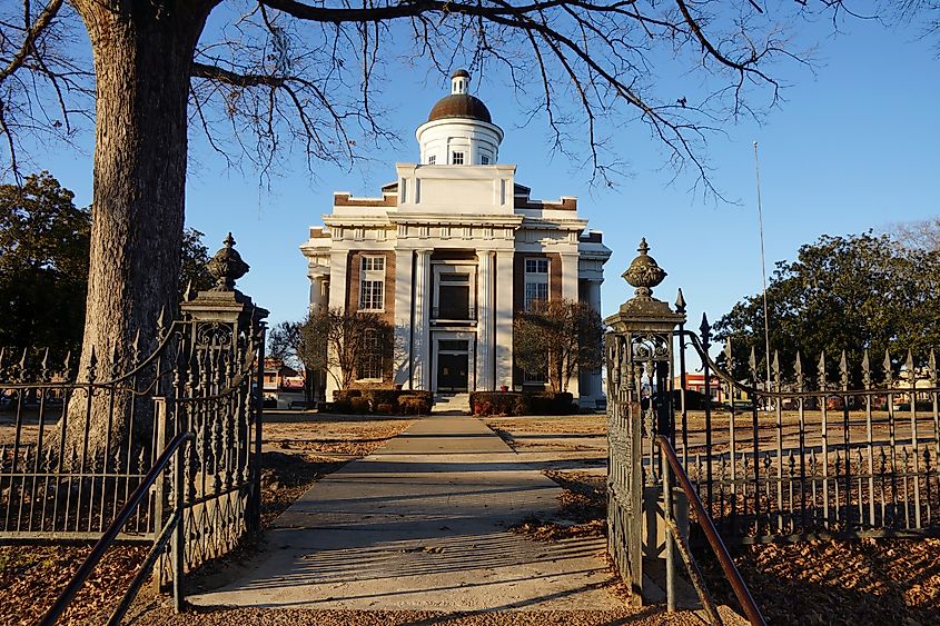 Madison County Courthouse in Canton, Mississippi, USA. Editorial credit: Bennekom / Shutterstock.com