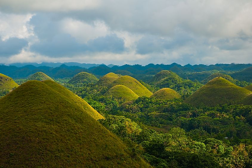 Where are the Chocolate Hills? - WorldAtlas