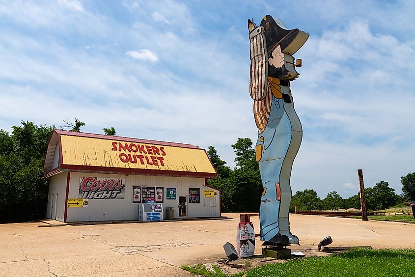 The "Hillbilly" sign at The Mule Trading Post on historic Route 66 in Rolla, Missouri, USA.