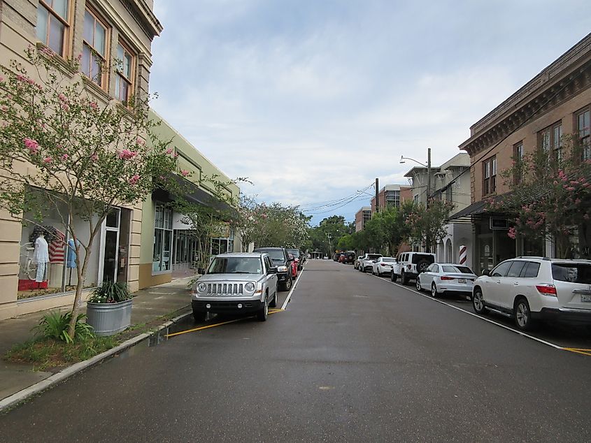 Street view in Covington, Louisiana.