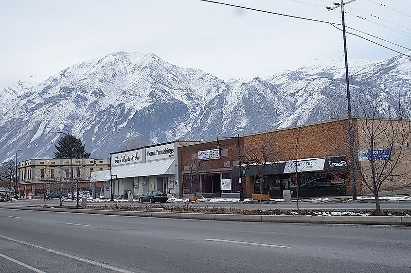 Springville Utah Main Street with mountain background