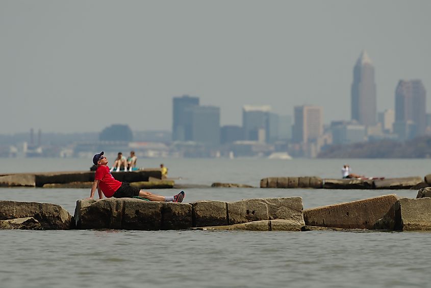 Huntington Beach on the shore of Lake Erie, in Bay Village, Ohio. Editorial credit: Philip Yabut / Shutterstock.com