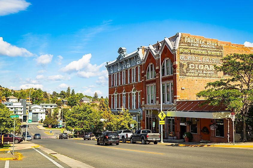 A vibrant street view of Helena, Montana