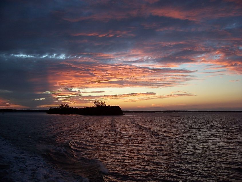 Biscayne National Park in October. In Wikipedia. https://en.wikipedia.org/wiki/Biscayne_National_Park By ​wikipedia user Catholic 85, CC BY-SA 3.0, https://commons.wikimedia.org/w/index.php?curid=6446777