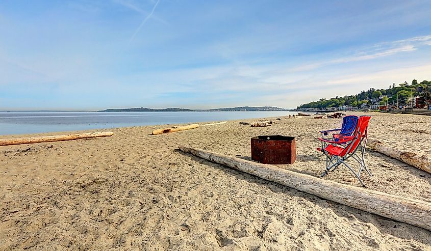 Alki Beach Park offers spectacular views of Puget Sound