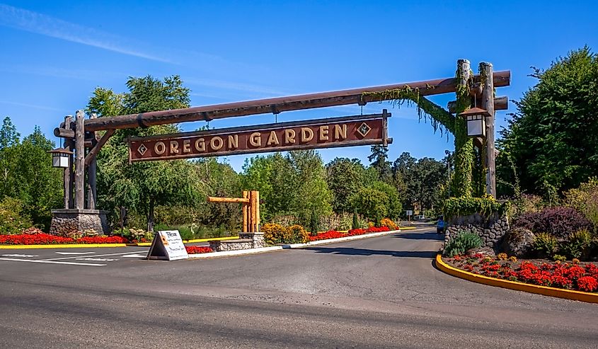 Oregon Garden entrance in Silverton