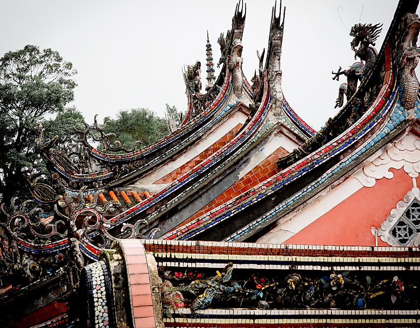 Glazed tiles have been used in China since the Zhou Dynasty.