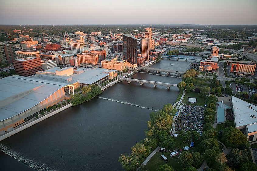 Grand River flowing through Grand Rapids, Michigan.