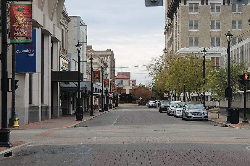 Alexandria, Louisiana. In Wikipedia. https://en.wikipedia.org/wiki/Alexandria,_Louisiana By Billy Hathorn - Own work, CC BY-SA 3.0, https://commons.wikimedia.org/w/index.php?curid=36956283